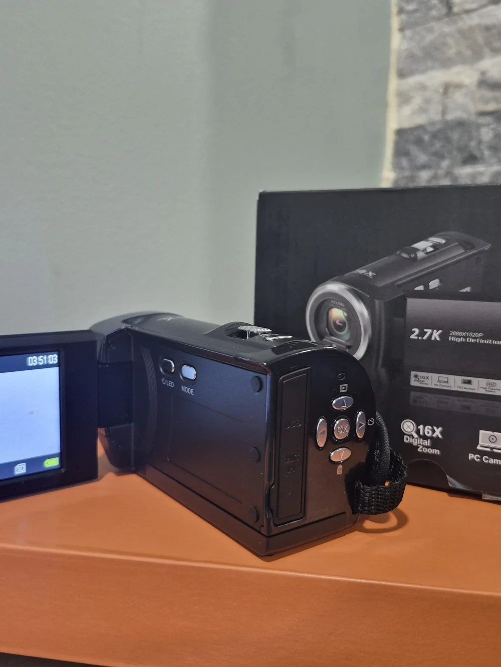 N/A compact black